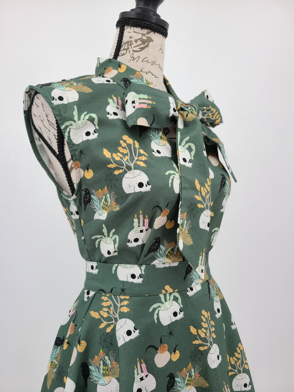 Retrolicious 100% Cotton Skull Candle Blouse And Mini Skirt Set Size XS - Picture 4 of 16
